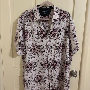 Bluegear Men’s White & Pink Floral Short-Sleeve Button-Up Shirt